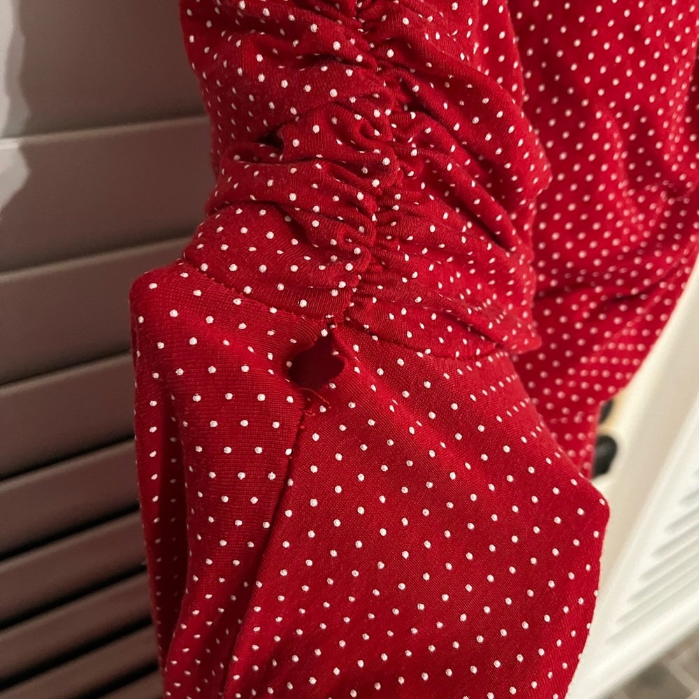 Red dress - Picture 2 of 3